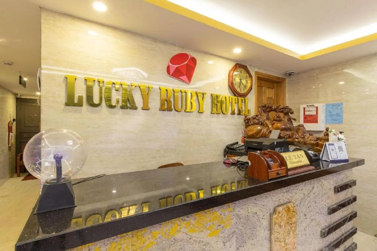 Lucky Ruby Hotel Danang 2*,